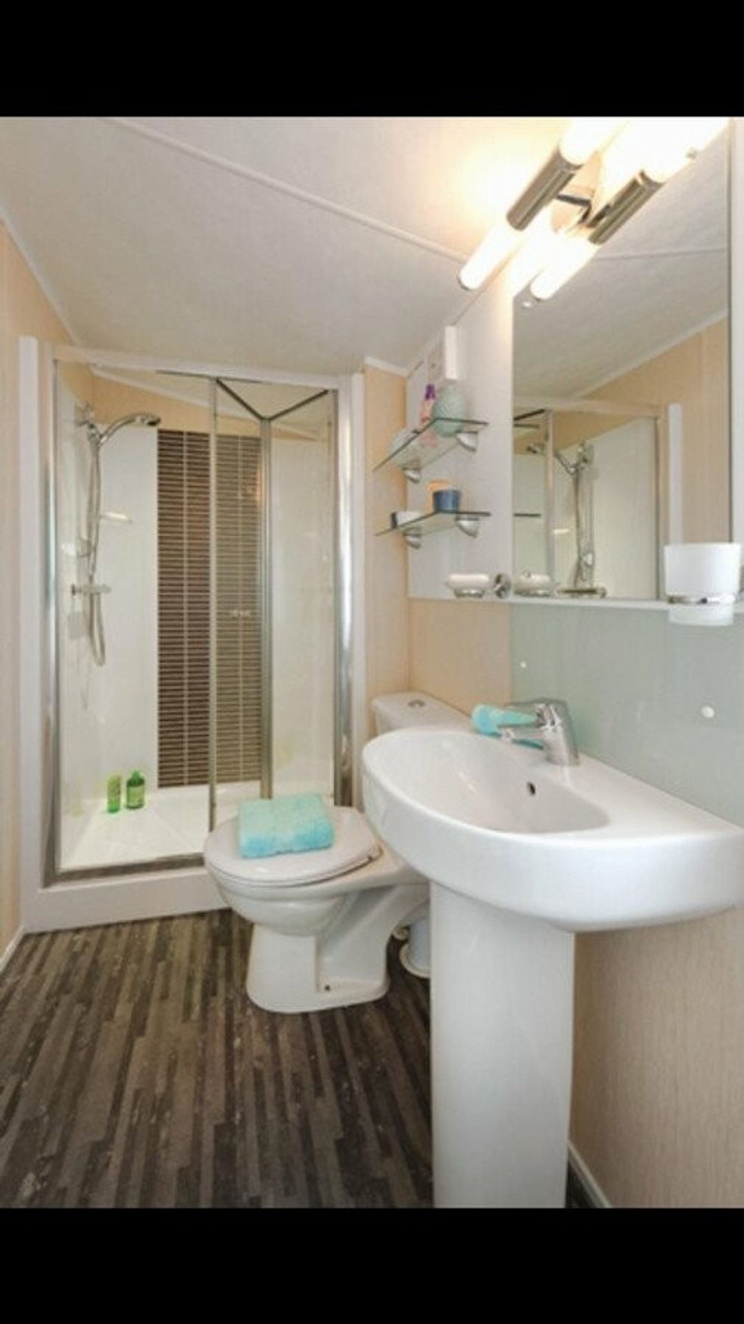 Ty Mawr Holiday Park - Holiday Accommodation 8600