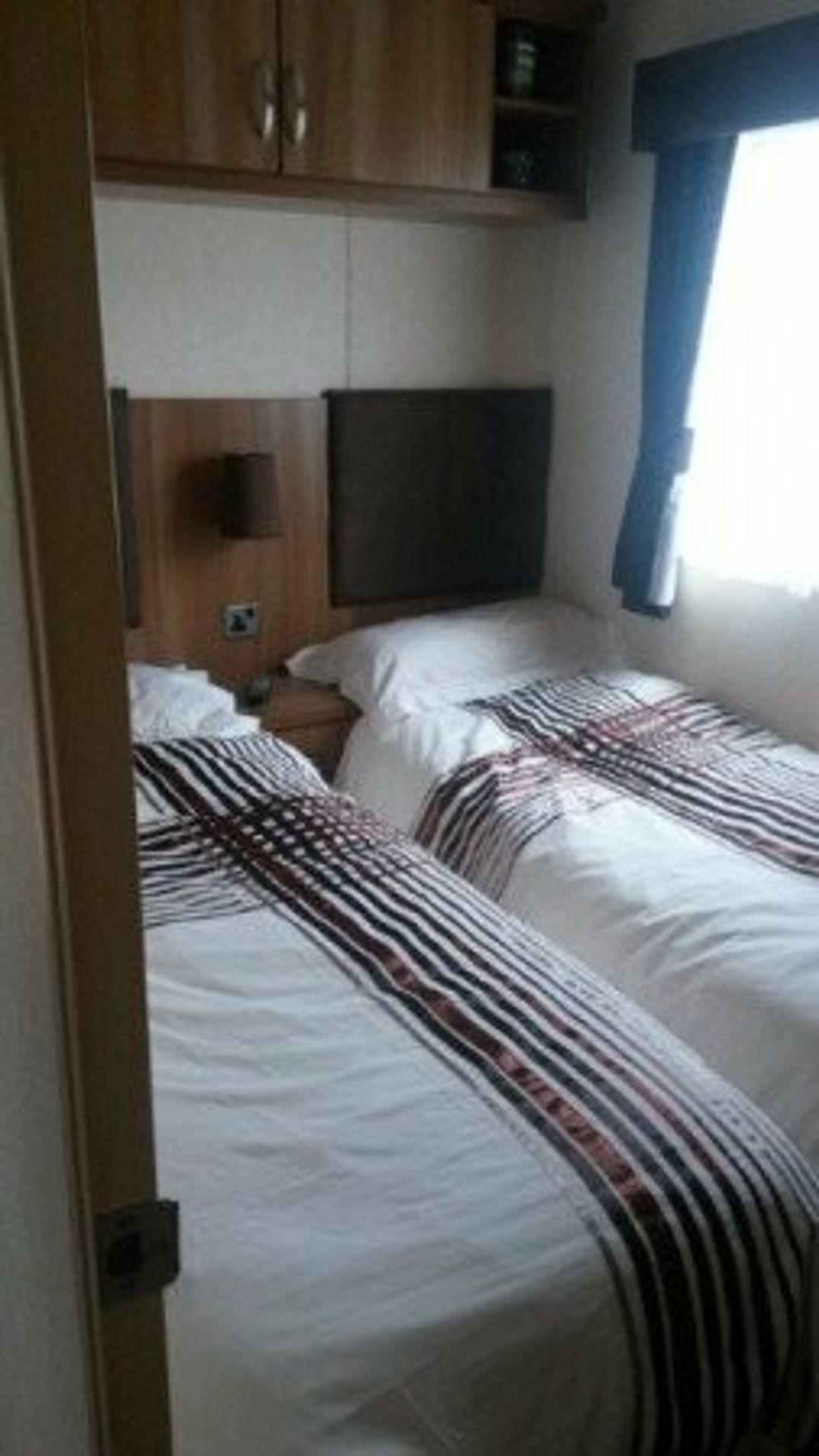 Ty Mawr Holiday Park - Holiday Accommodation 946