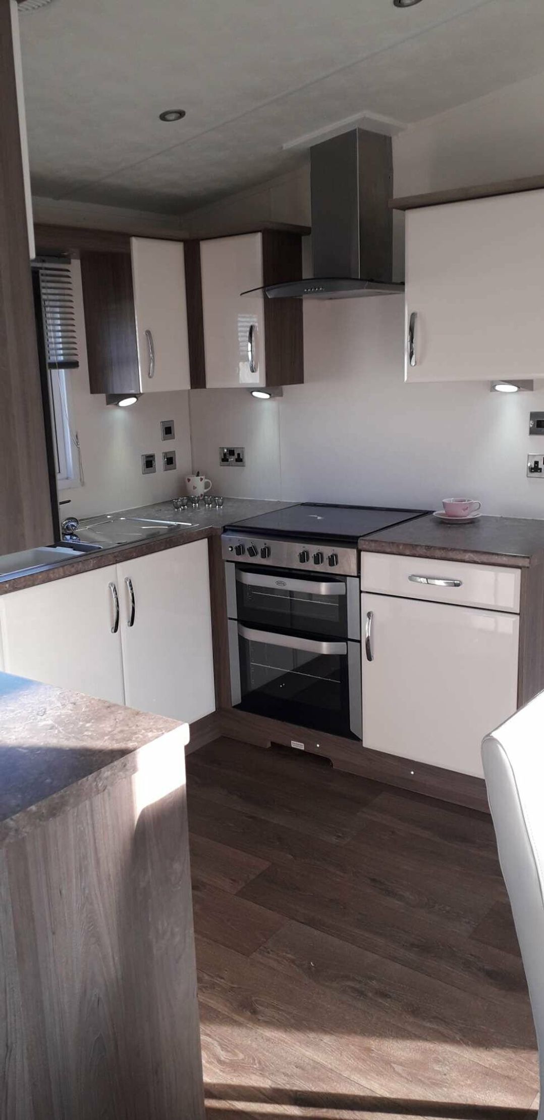 Lido Beach Holiday Park - Holiday Accommodation 4111