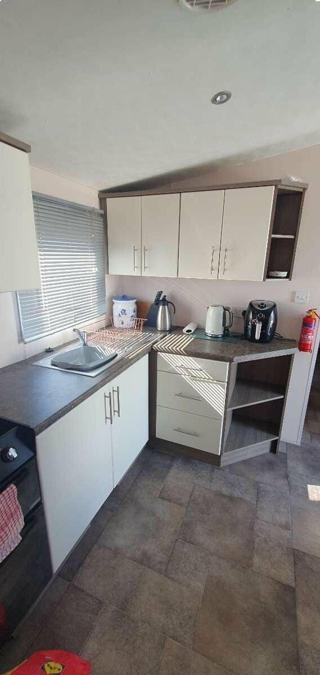 Hayling Island Holiday Park - Meadow Bay Villages - Holiday Accommodation 17230