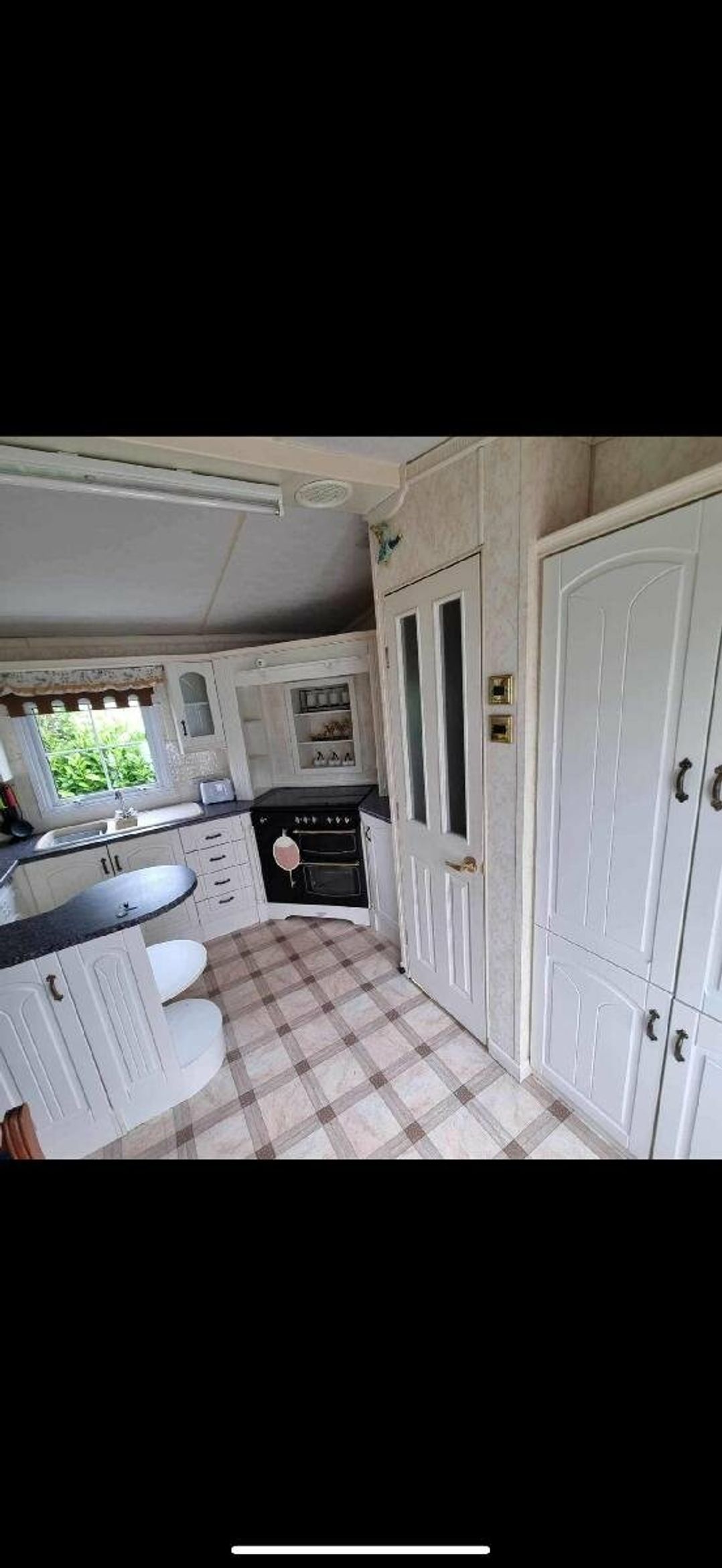 Waterside Leisure Park - Holiday Accommodation 20175