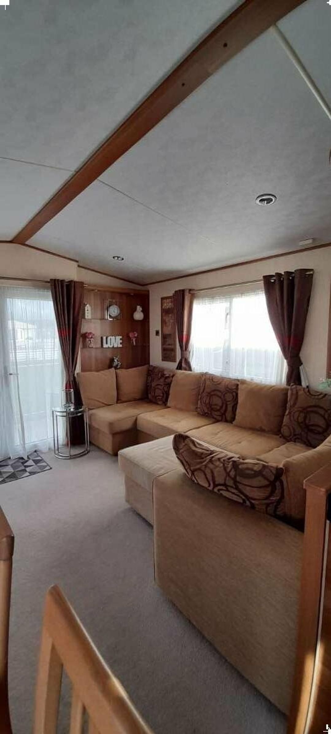 Browns Holiday Park - Holiday Accommodation 8510