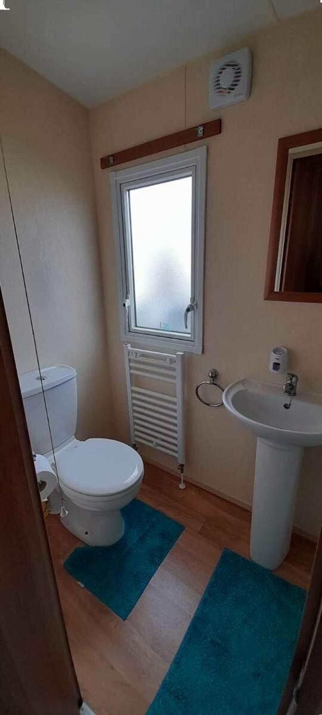 Browns Holiday Park - Holiday Accommodation 8510