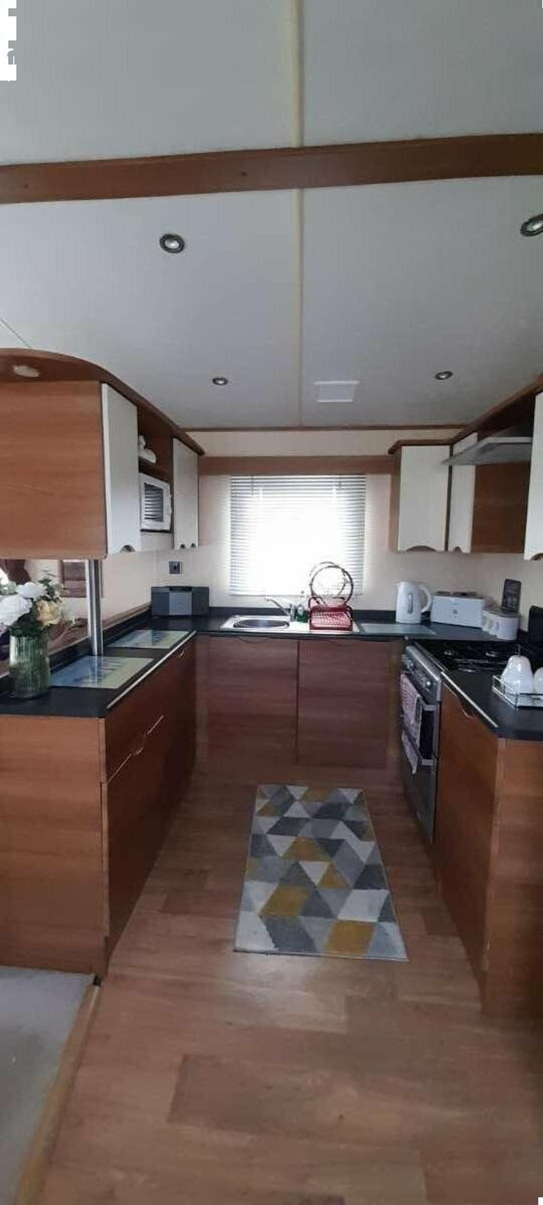 Browns Holiday Park - Holiday Accommodation 8510