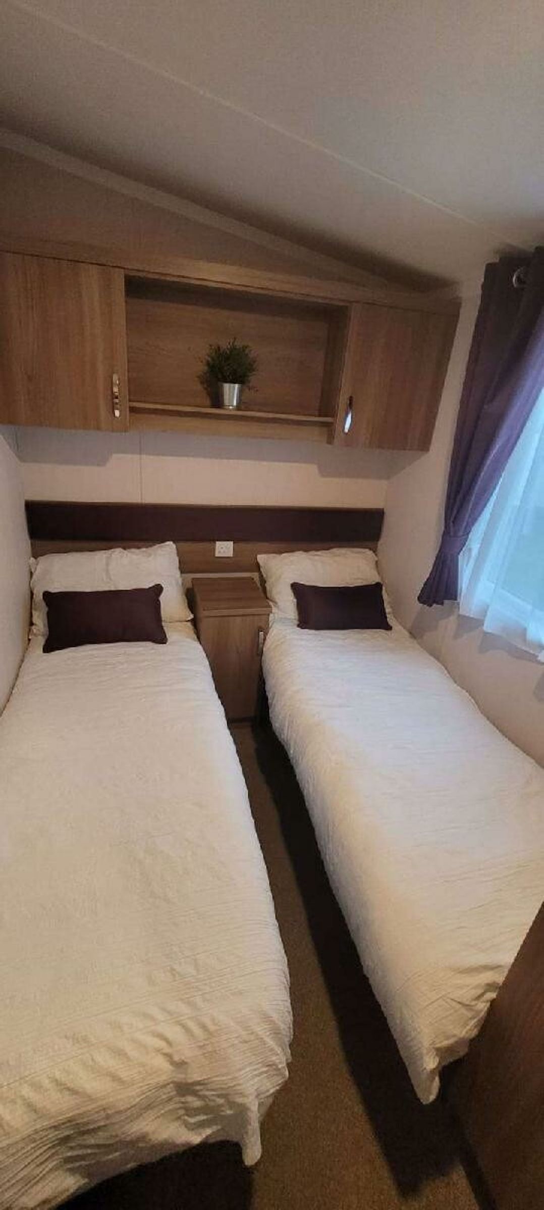 Marton Mere Holiday Village - Holiday Accommodation 21150