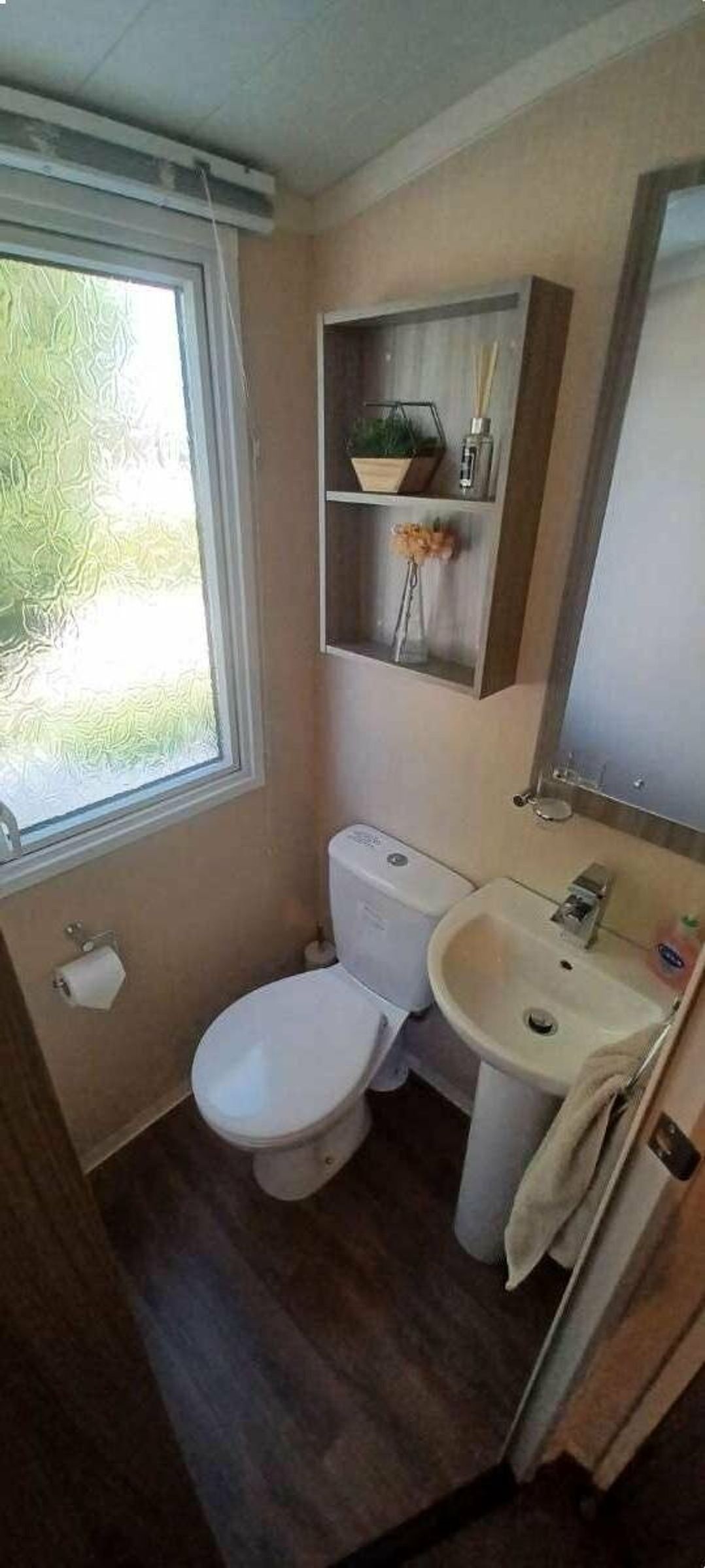 Marton Mere Holiday Village - Holiday Accommodation 7193