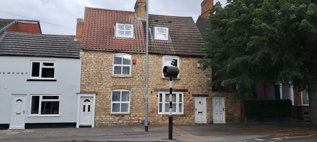 Charming Lincoln Cottage