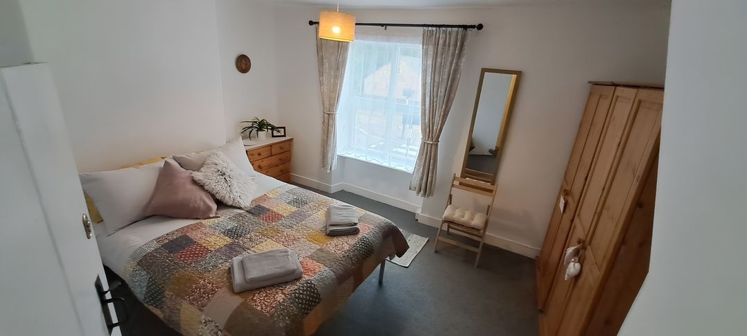 Charming Lincoln Cottage