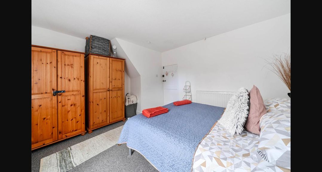 Charming Lincoln Cottage