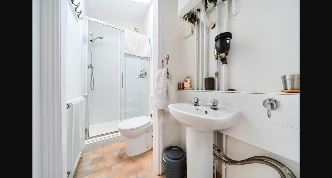 Charming Lincoln Cottage