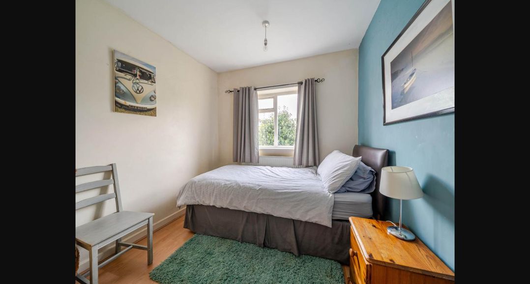 Village retreat with canal walk into Chester