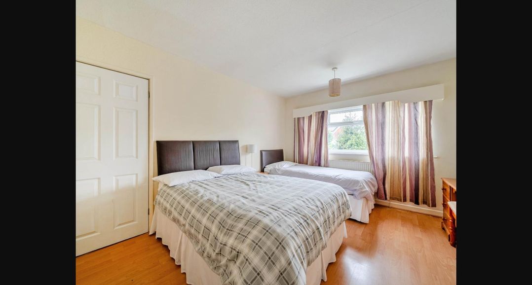 Village retreat with canal walk into Chester