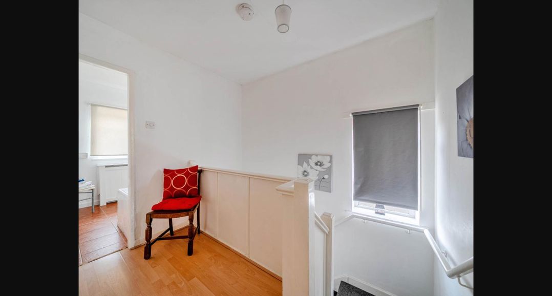 Village retreat with canal walk into Chester