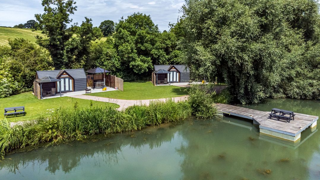 Acorn Lodge At Bridge Lake Farm & Fishery