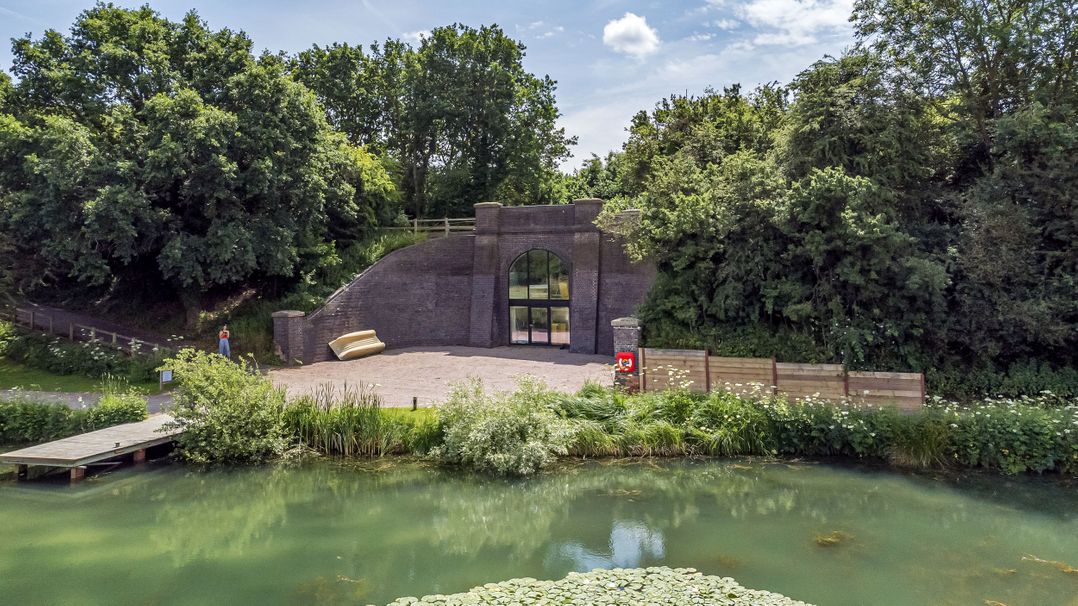 Oak Lodge At Bridge Lake Farm & Fishery