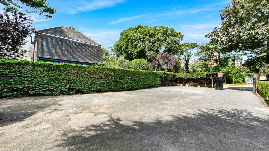 Tudor Grange