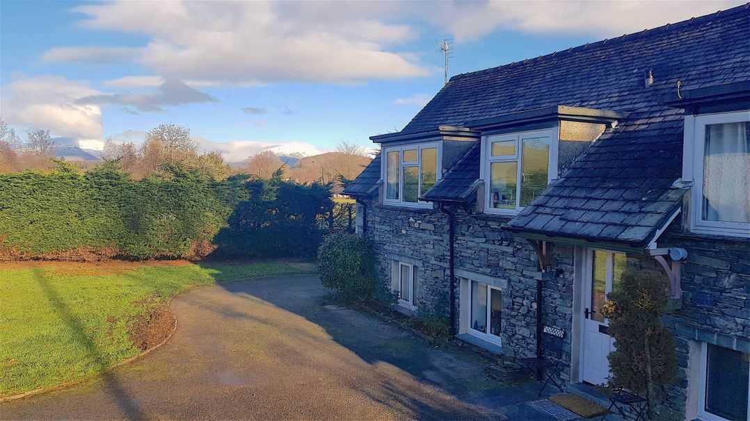 3 Bed Barn - Sleeps 6 - Parking - WIfi