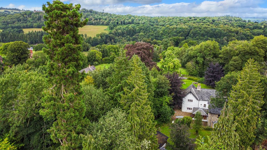 Brookside Manor House