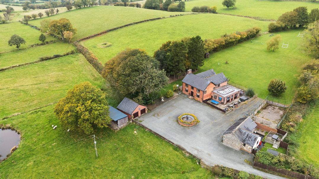 Ty Newydd