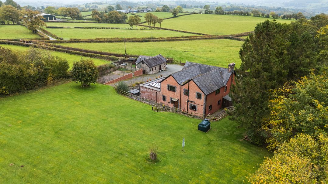 Ty Newydd