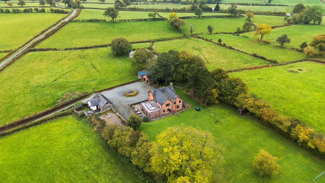 Ty Newydd