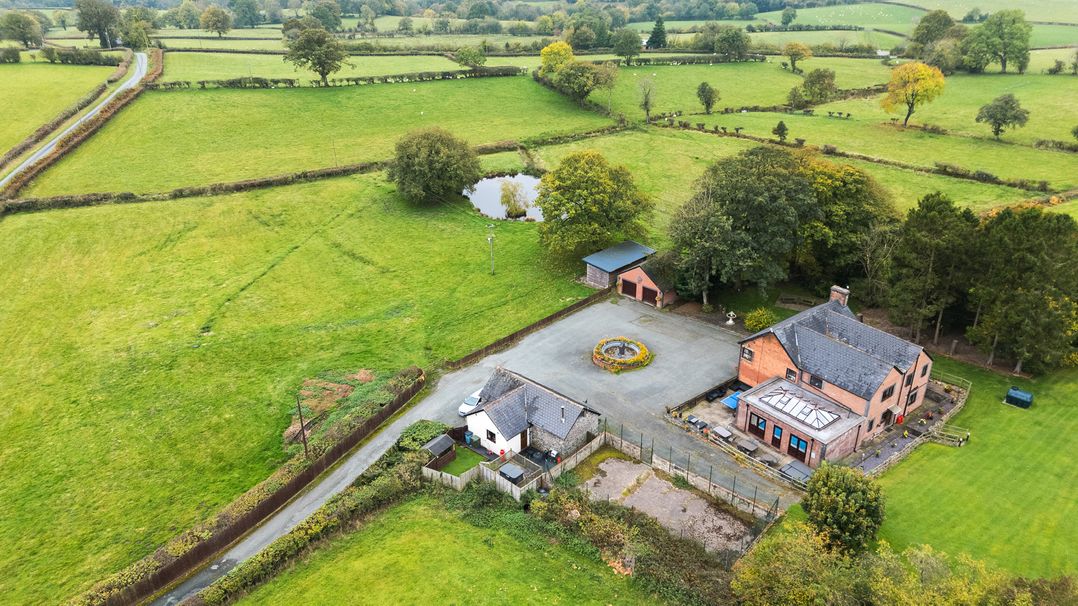 Ty Newydd