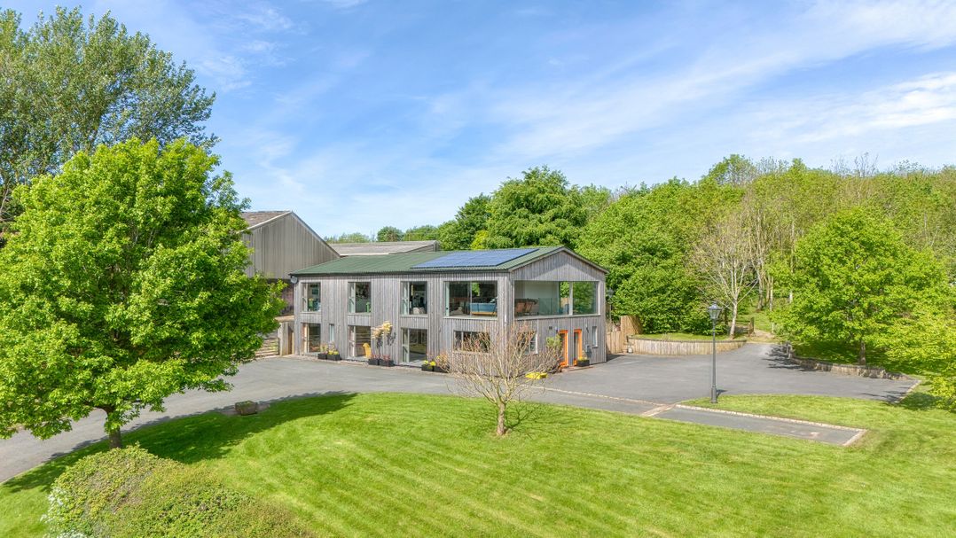 1 Little Broomcroft