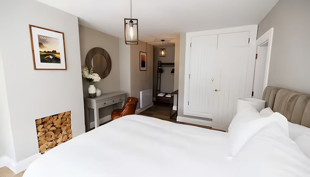 Robert the Bruce Apartment