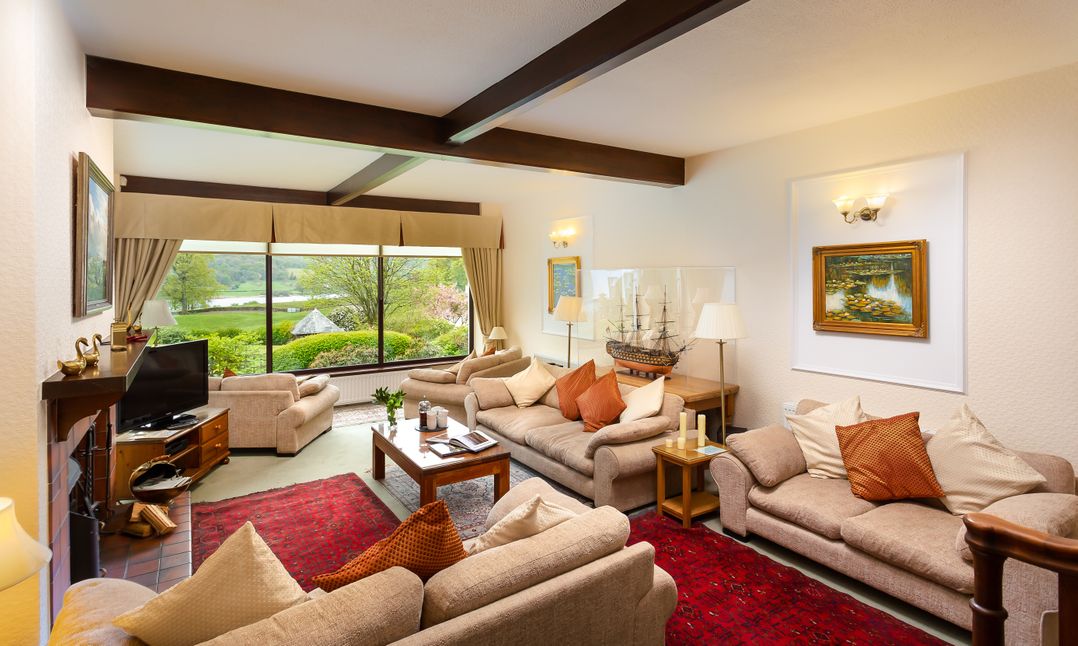 Lakefield House