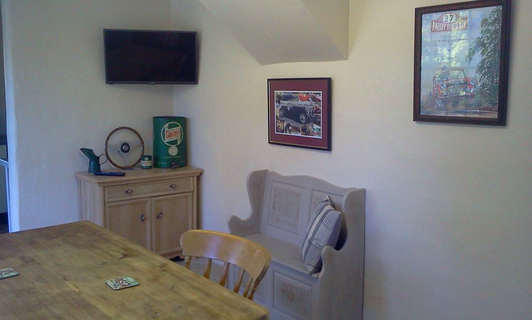 Cottage - Sleeps 4 - Pets Ok - Garden - Parking