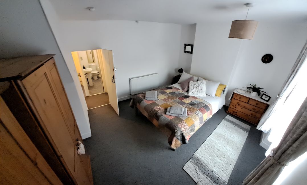 Charming Lincoln Cottage