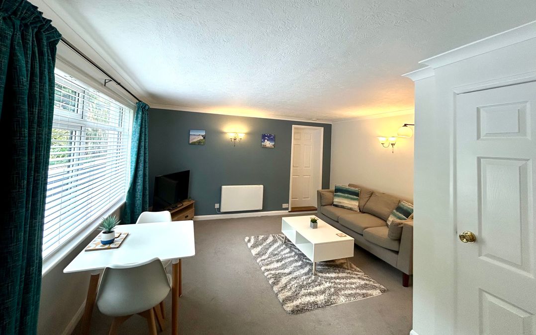 2 Chatsworth Riverscape Apartments