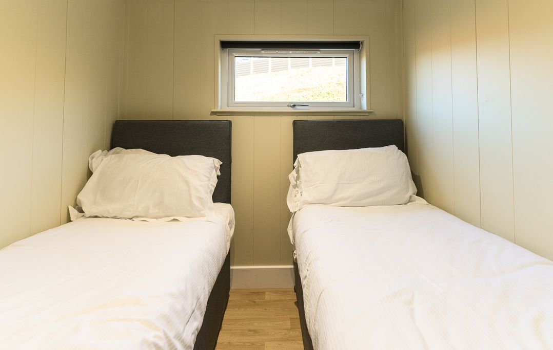 Pods by the Lake (Pet)