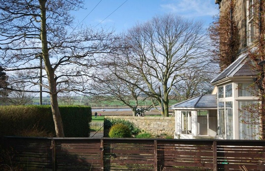 Beach House (Alnmouth)