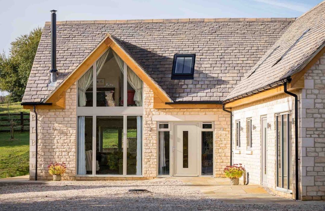 Flynn's Barn, Naunton