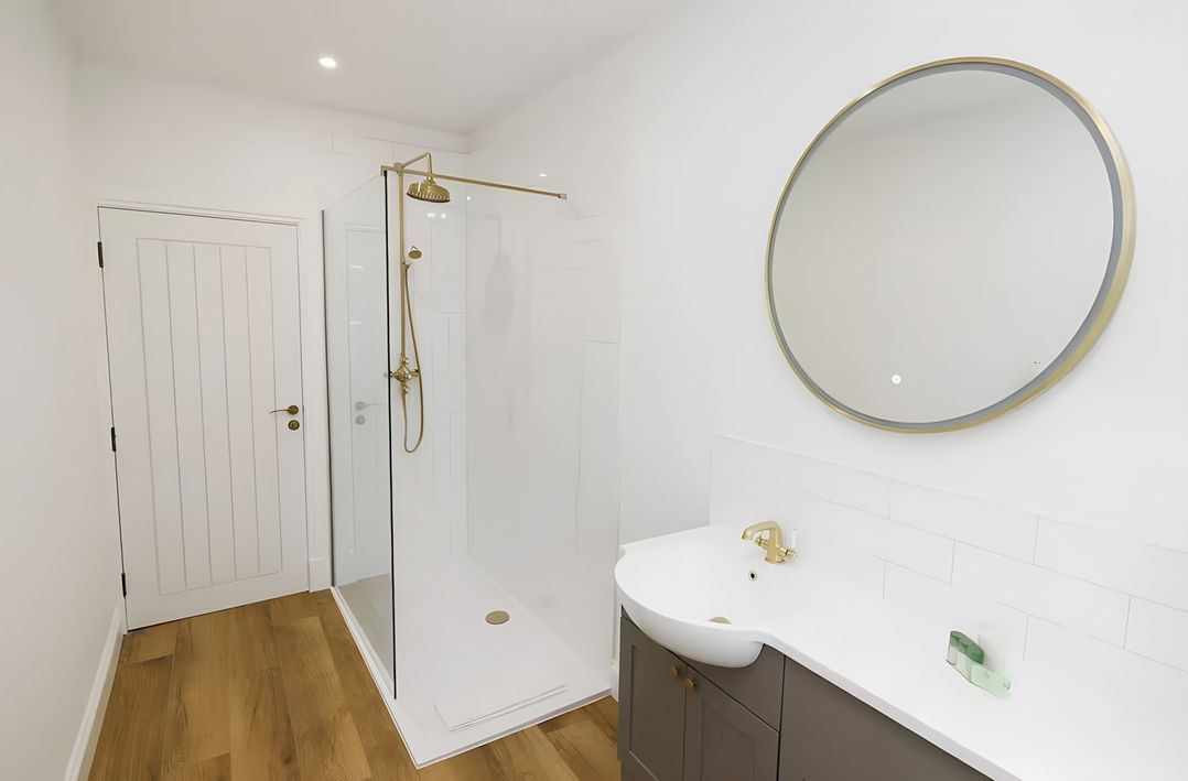 Robert the Bruce Apartment