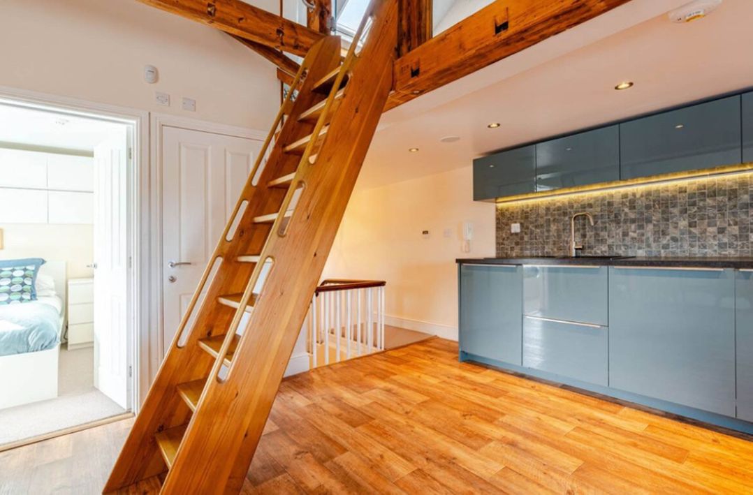 Sedbergh Penthouse - KingBed - Tv - Wifi