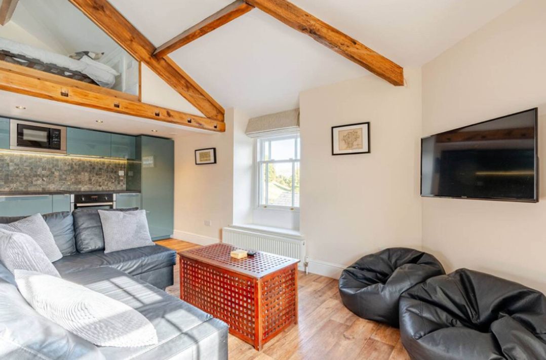 Sedbergh Penthouse - KingBed - Tv - Wifi