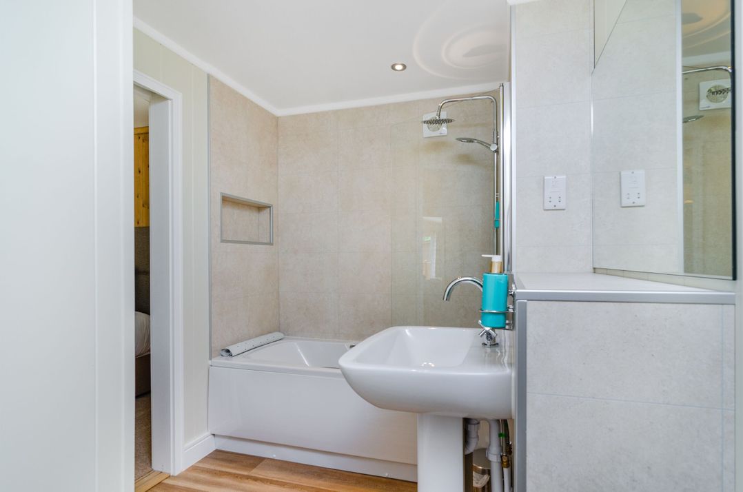 The Kingscliffe (Pet)