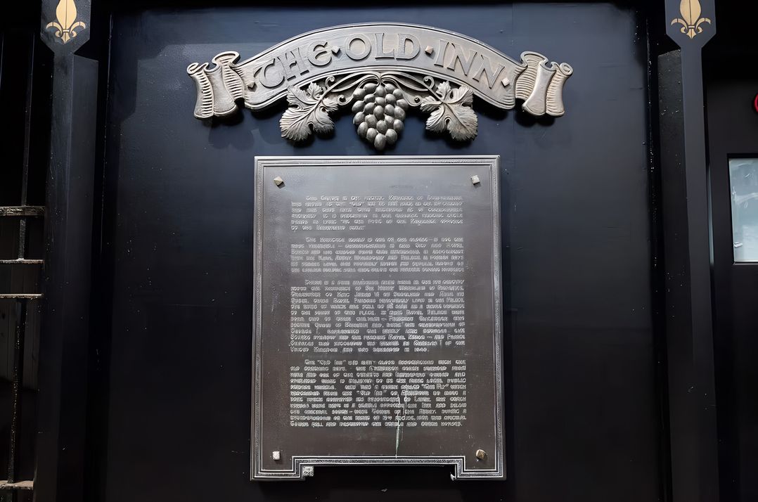 Robert the Bruce Apartment