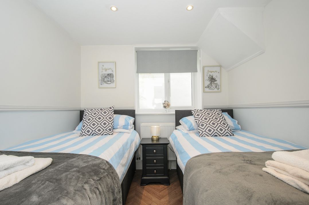 Curlew Lodge