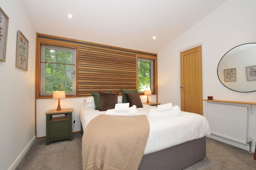 24 Meadow Retreat