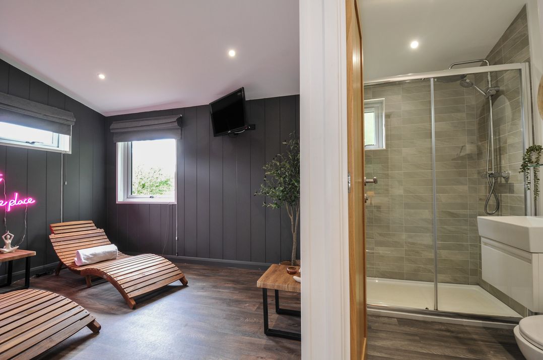24 Meadow Retreat