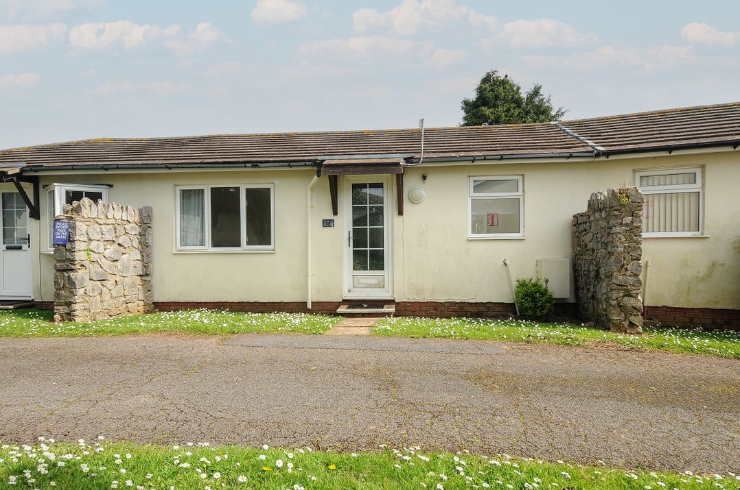 2 Bed Silver Chalet Plot T027