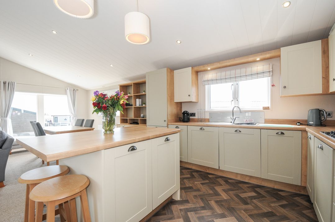 2 Bed  Lodge Plot B015 with Pets
