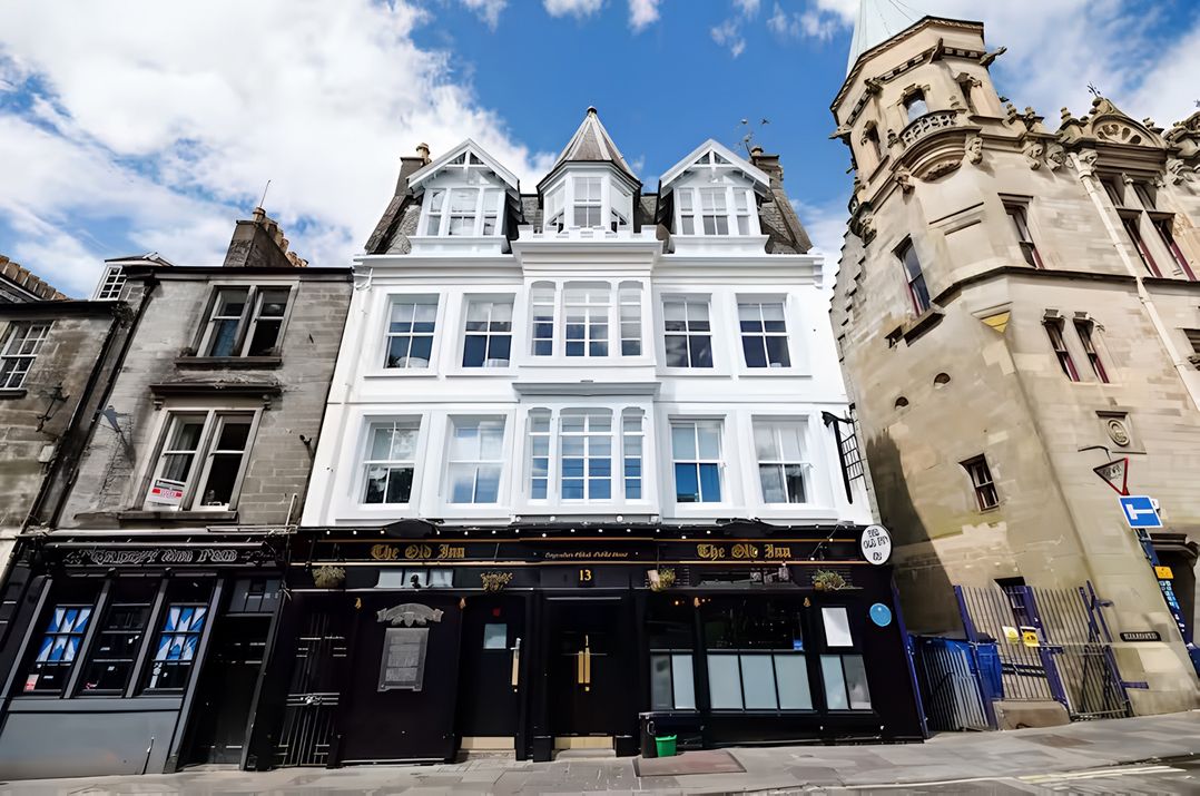 Robert the Bruce Apartment