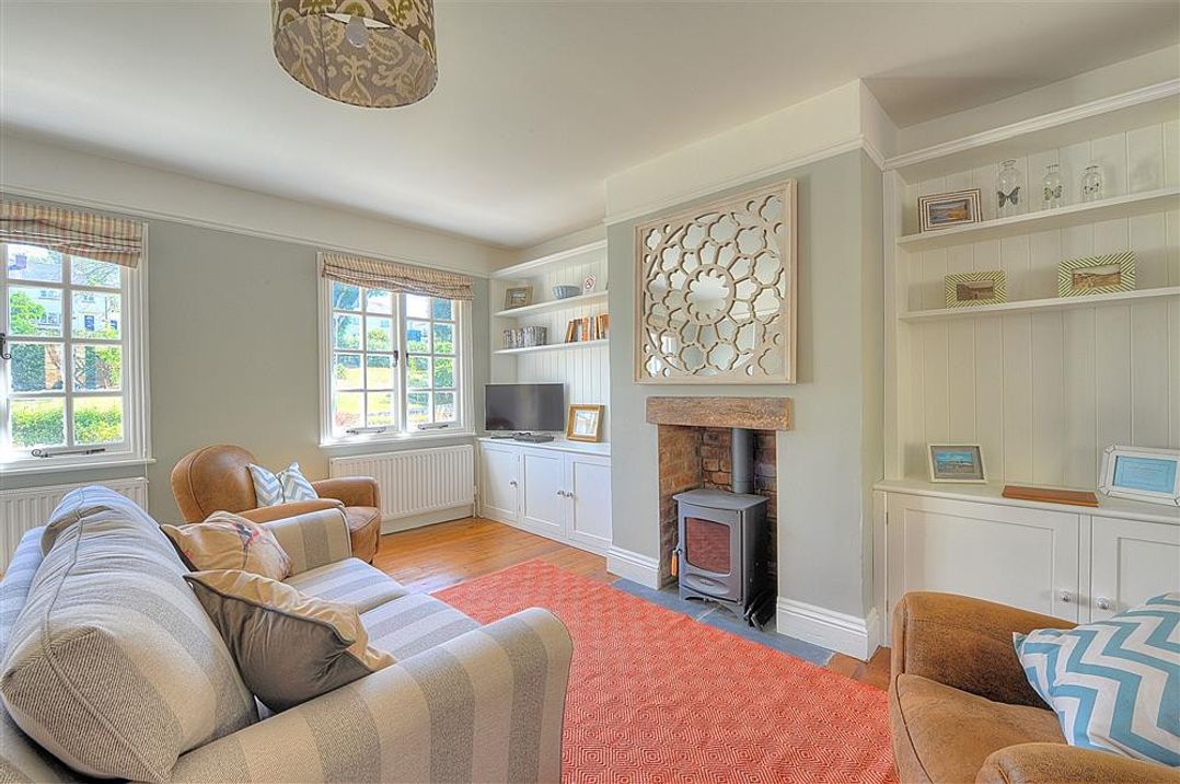1 Riverside Cottages