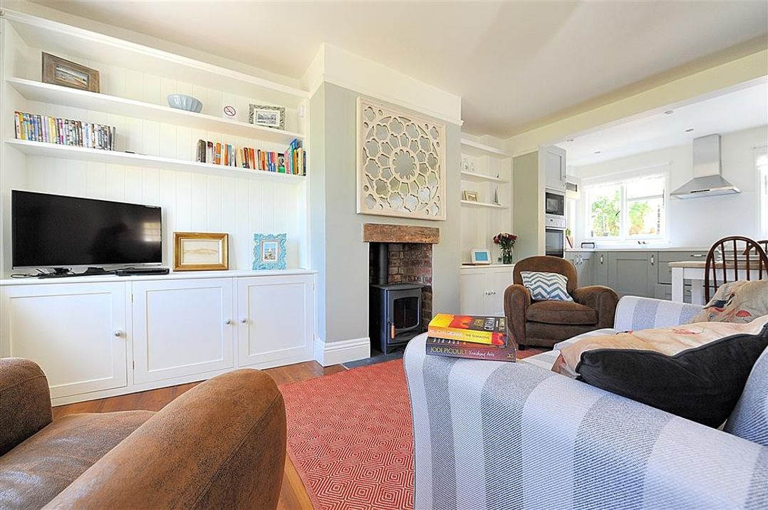 1 Riverside Cottages