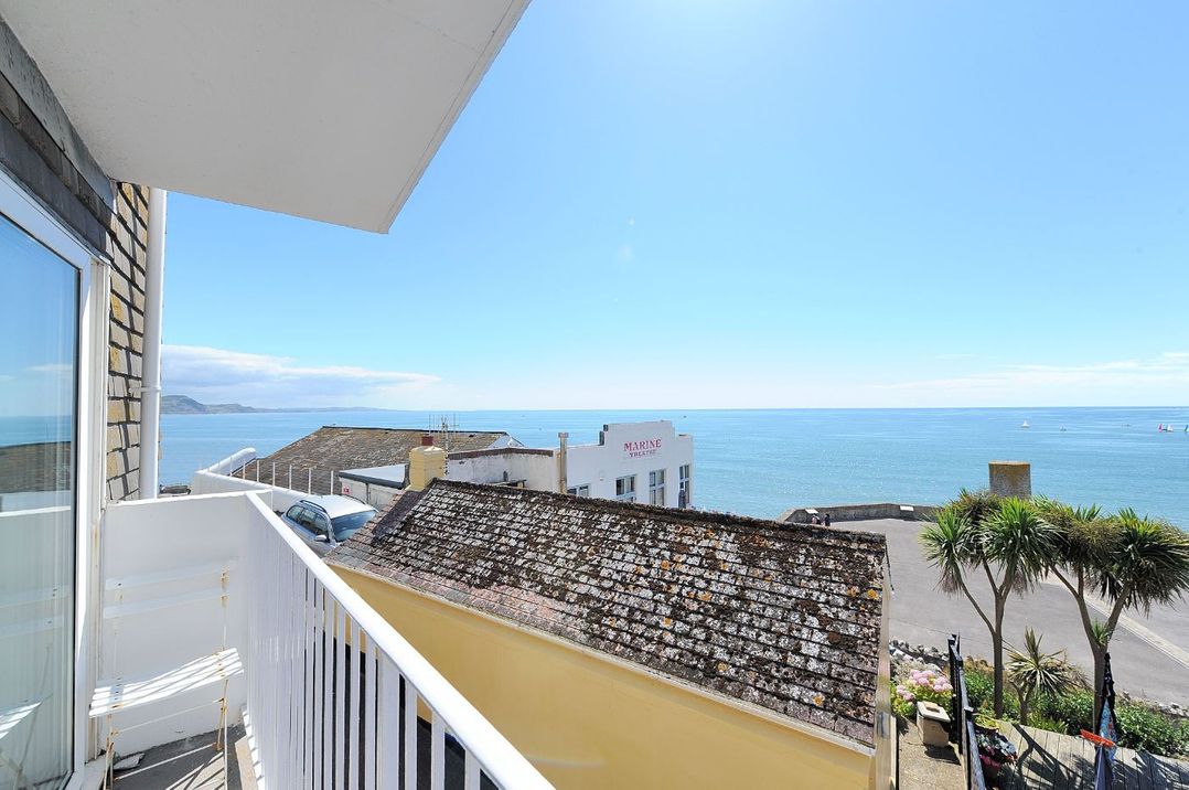 6 Bay View Court
