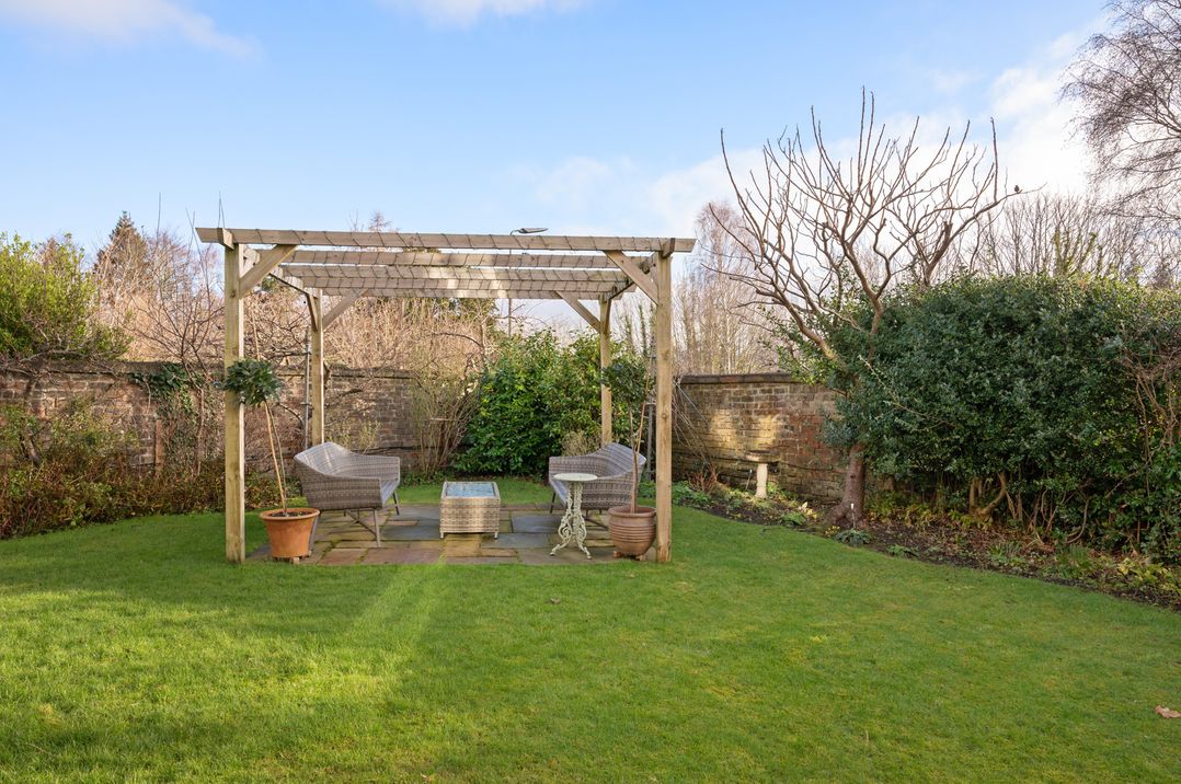 Eskbank Terrace Spacious House